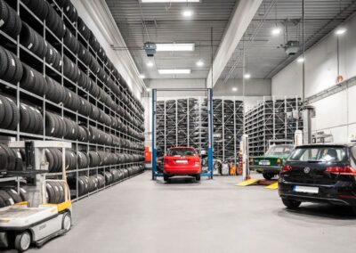 Impressionen KRENZ Autohaus und Werkstatt - Reifenlager